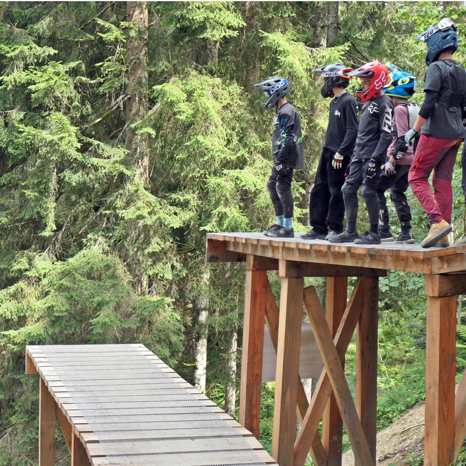 MTB Jugend Camp in Leogang. Downhill weekend for Kids.