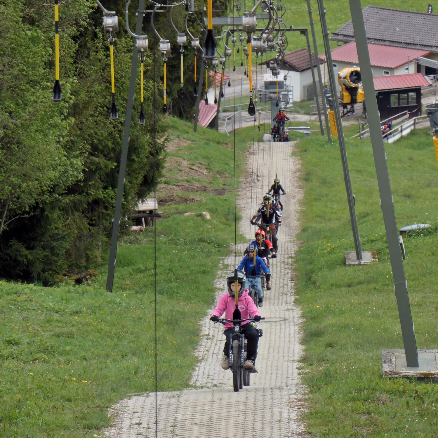 Easy Liftauffahrt im Bikepark Oberammergau MTB Lift Oberammergau, MTB Kunderkurs