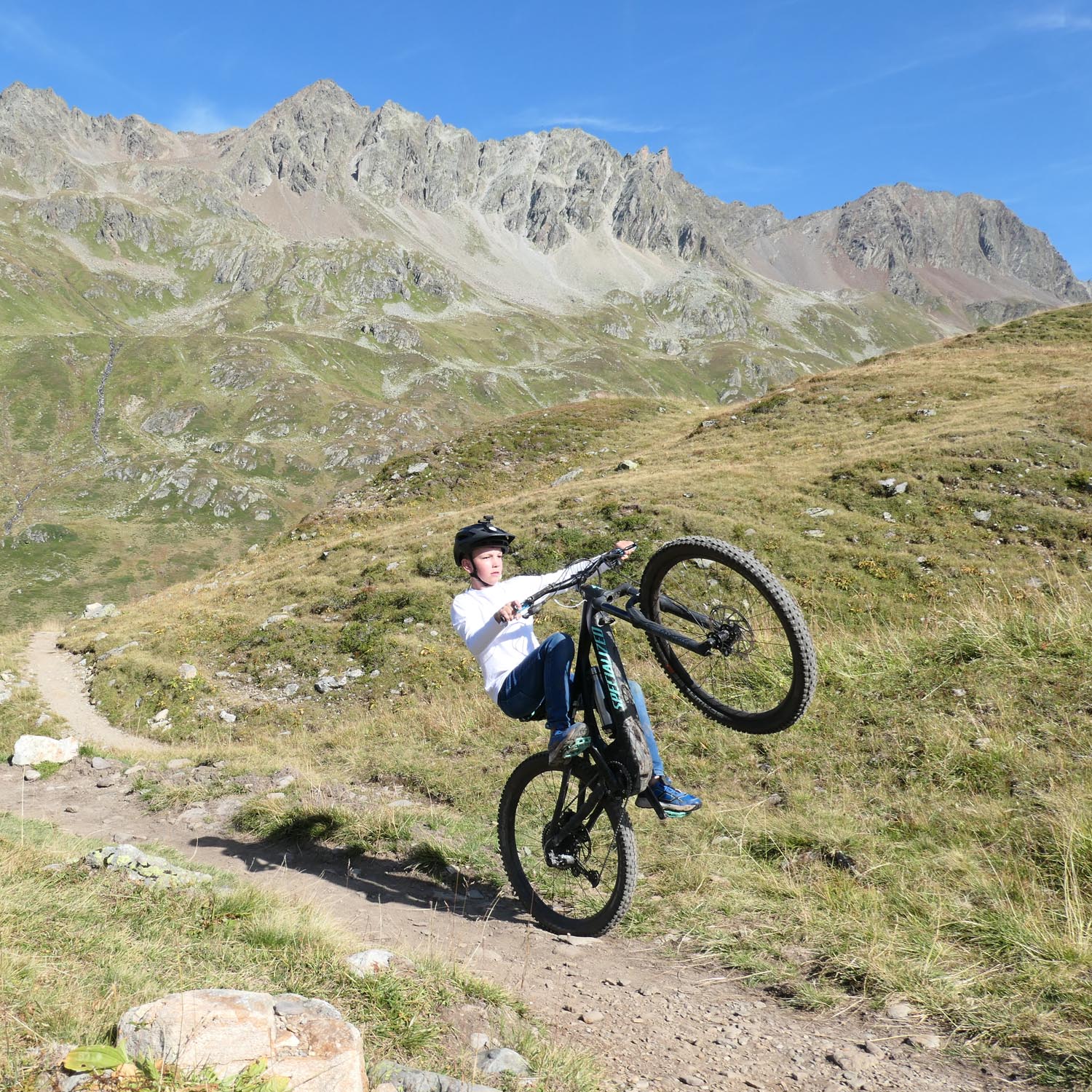 Immer diese Poser - Wheely durch die Alpen Jugend E-MTB Alpen Xross zum Gardasee